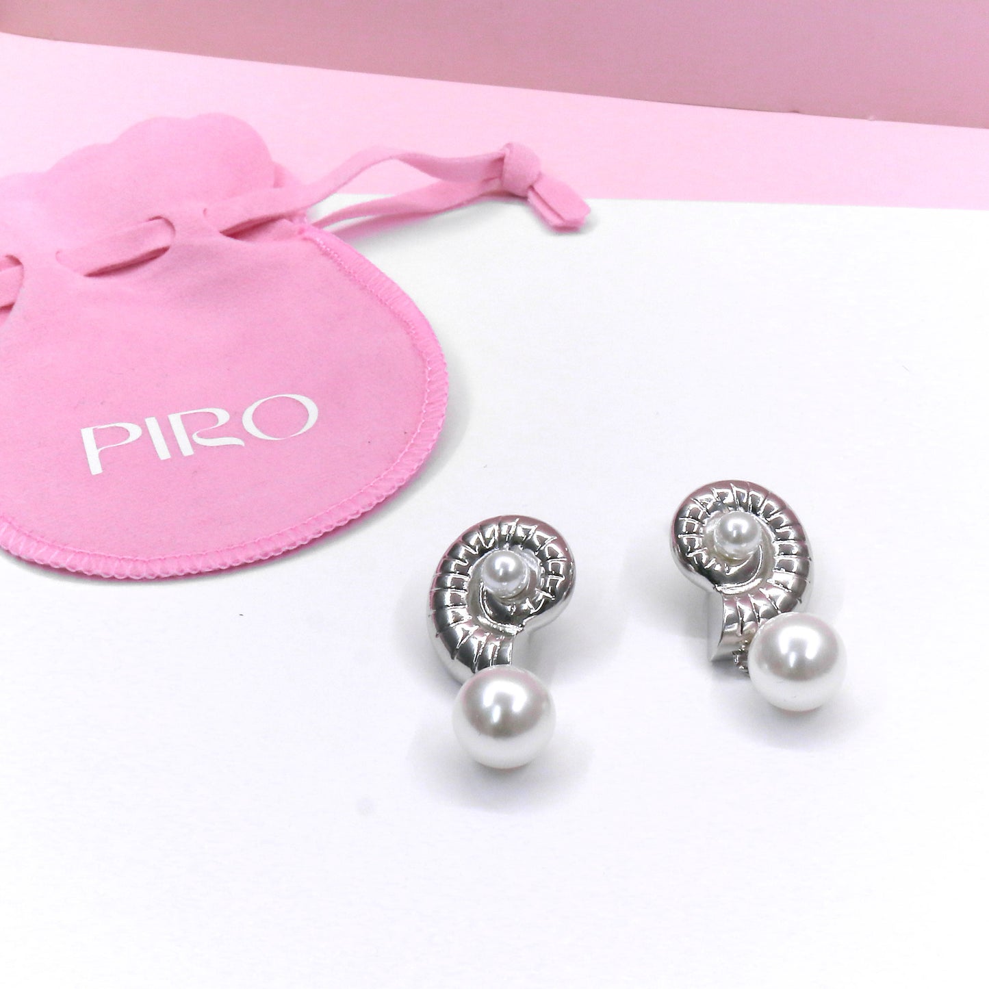 CHUNKY SNAIL EARRING