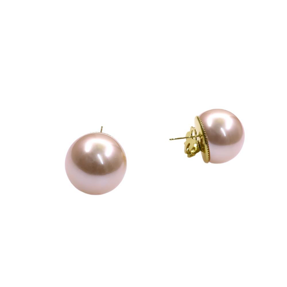 BIG MOTHER PEARL EARRING
