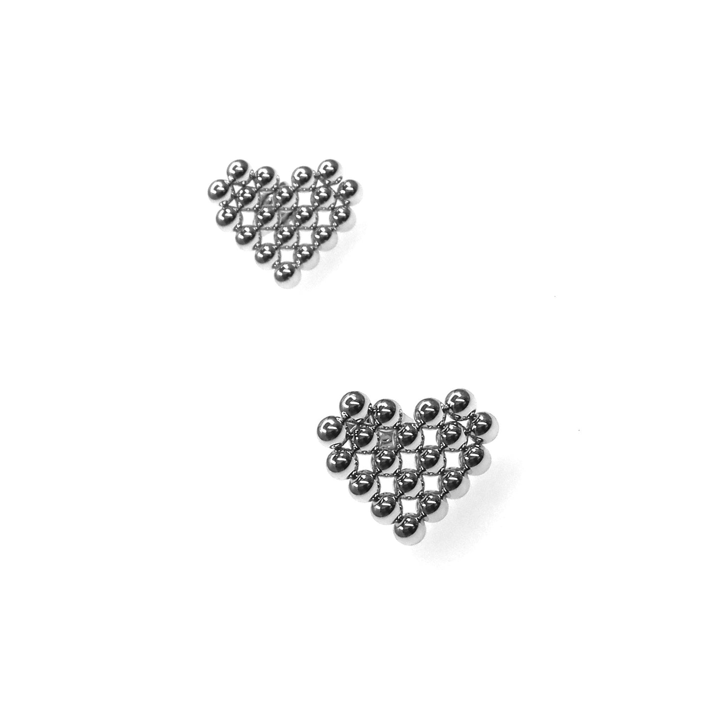Heart-shaped silver bead earrings from BEADS Earrings in love collection