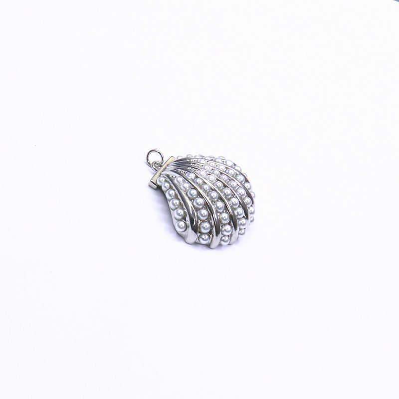 Silver shells & pearls pendant