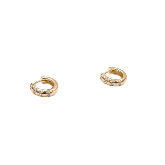 ZIRCONIA HUGGIE