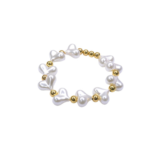 Gold filled LOVE PEARL bracelet with heart-shaped pearls and gold beads, elegant and sophisticated accessory