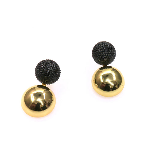 BLACK ZIRCONIAS EARRING