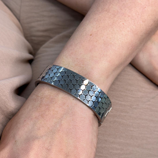 SOLID STEEL BANGLE
