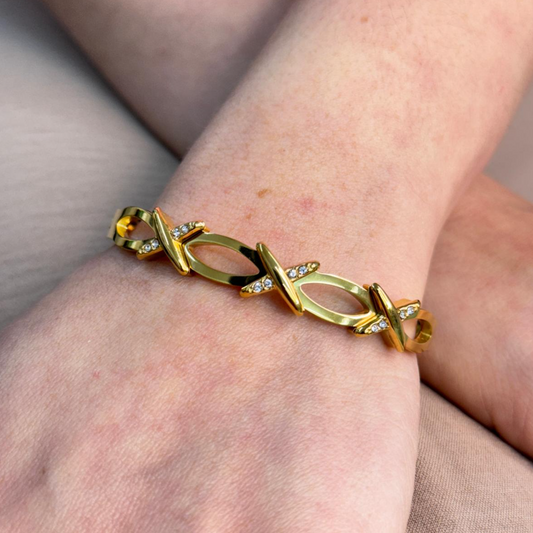 X SOLID GOLDEN BANGLE