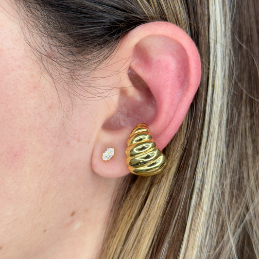 CROISSANT GOLD EARCUFF