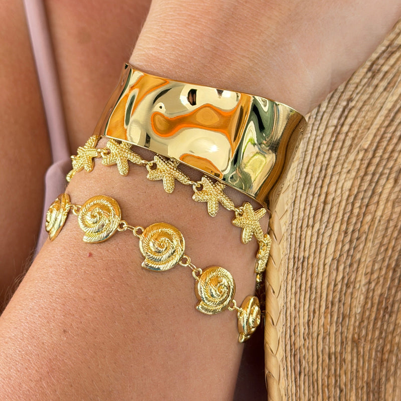 Gold Conch Shell Bracelet