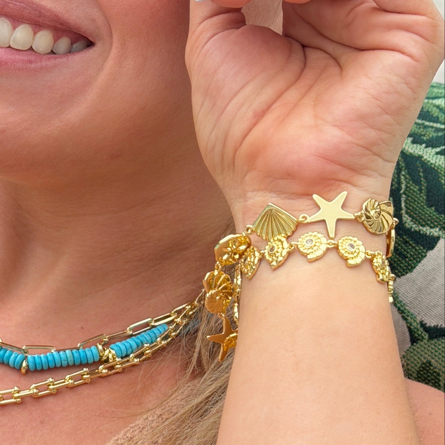 Gold Crystal Conch Shell Bracelet Secondary image