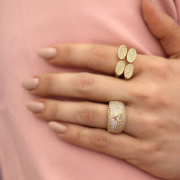 Adjustable Heart Zircon Ring Gold – Pavé Band with Micro CZ Stones & Center Heart Stone