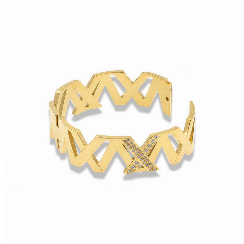 Roman numeral bracelet with crystal details