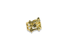Pavé star ear cuff