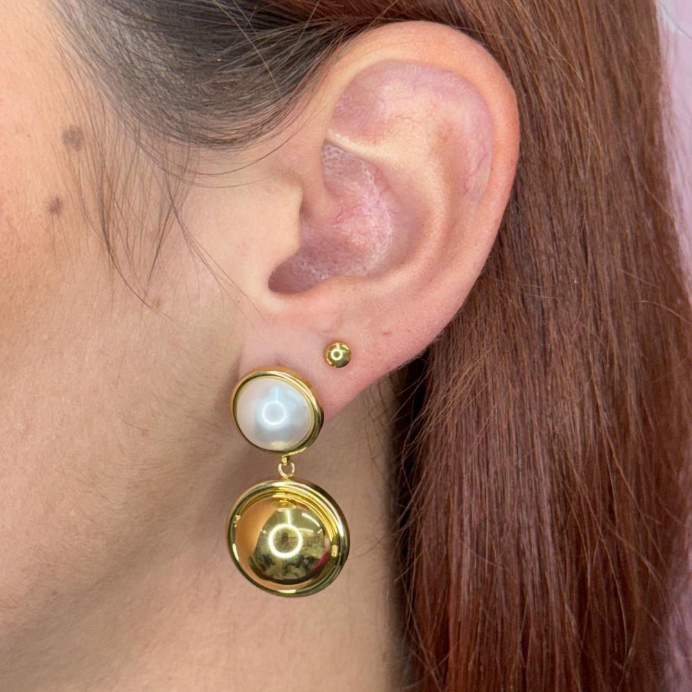 HALF BEAD & PEARL EARRING