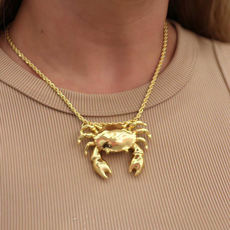 Gold Chunky Crab Pendant Rope Chain Necklace