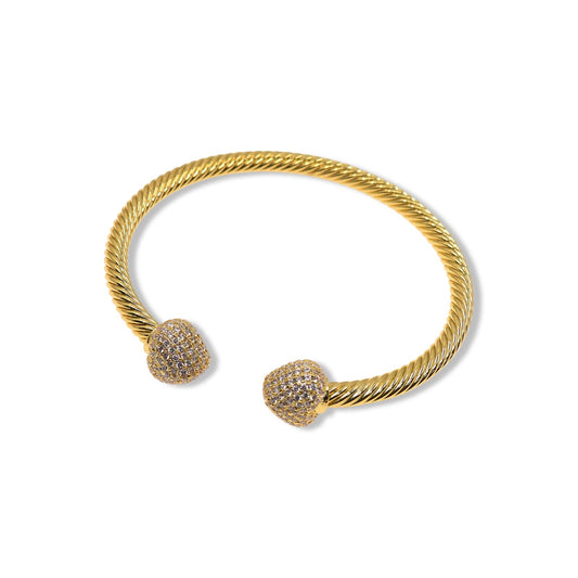 RIGID ROPE CUFF BRACELET WITH CUBIC ZIRCONIA HEART