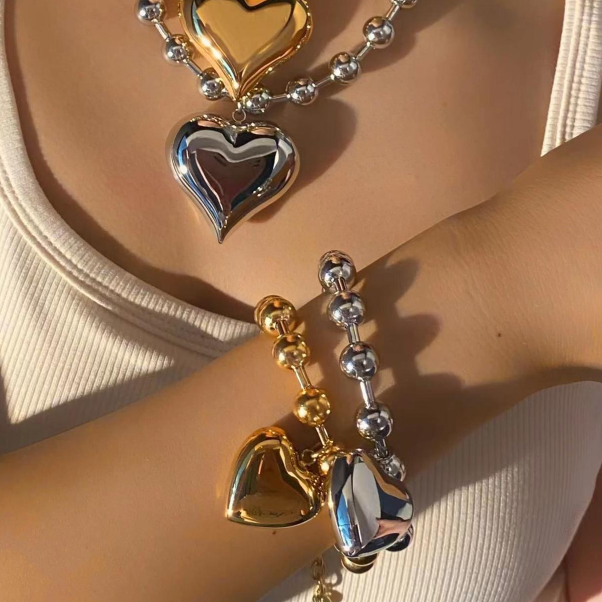 CHUNKY BEAD AND CHARMS