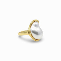 Gold Abstract Pearl Ring – Adjustable Statement Design