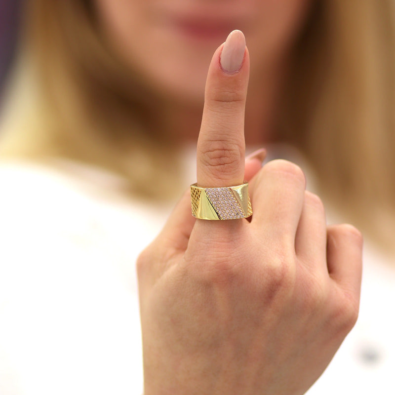 Wide Gold Ring with Pavé Details & Perforated Texture – Adjustable Design