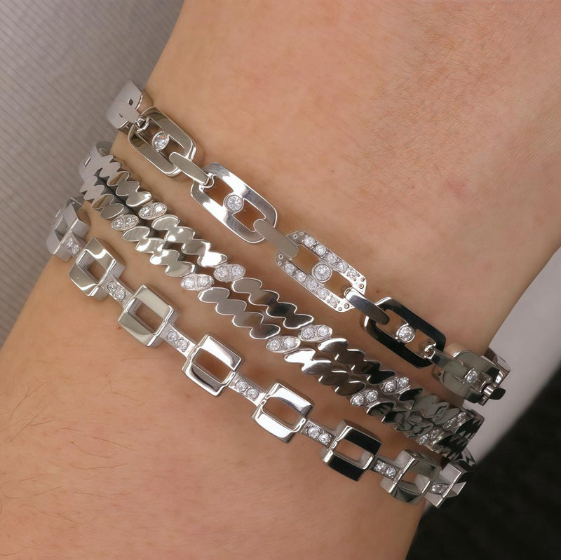 Flat link bangle with crystal detail
